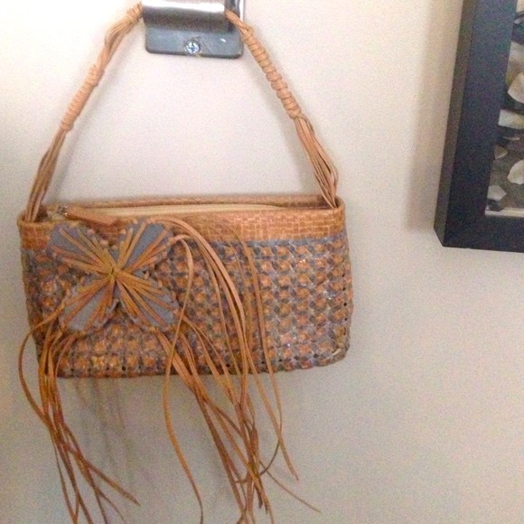 Woven Rattan Type Small Bag with Fringe - Picture 3 of 4